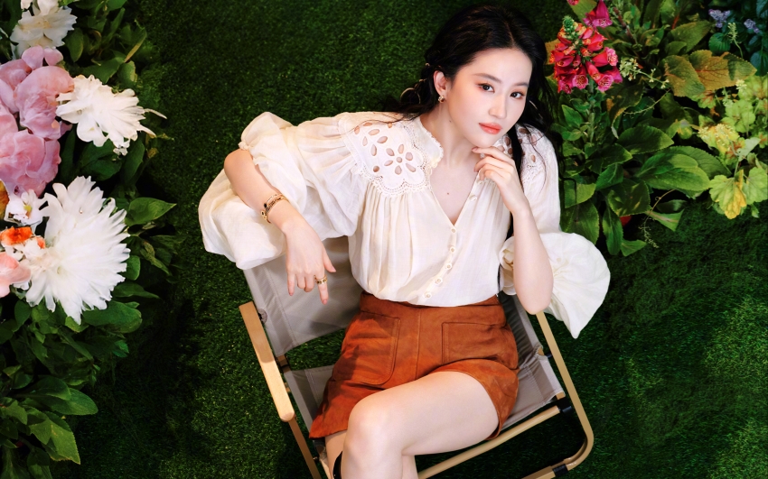 鲜花 绿色植物 高清美女 刘亦菲 4K壁纸3840x2400